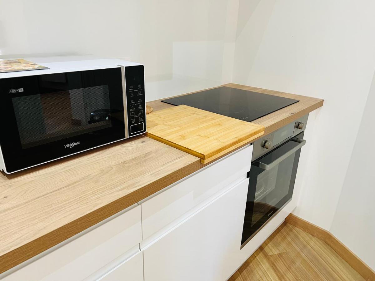 Chic Appartement Type 4 / Parking Prive Reims Exterior photo
