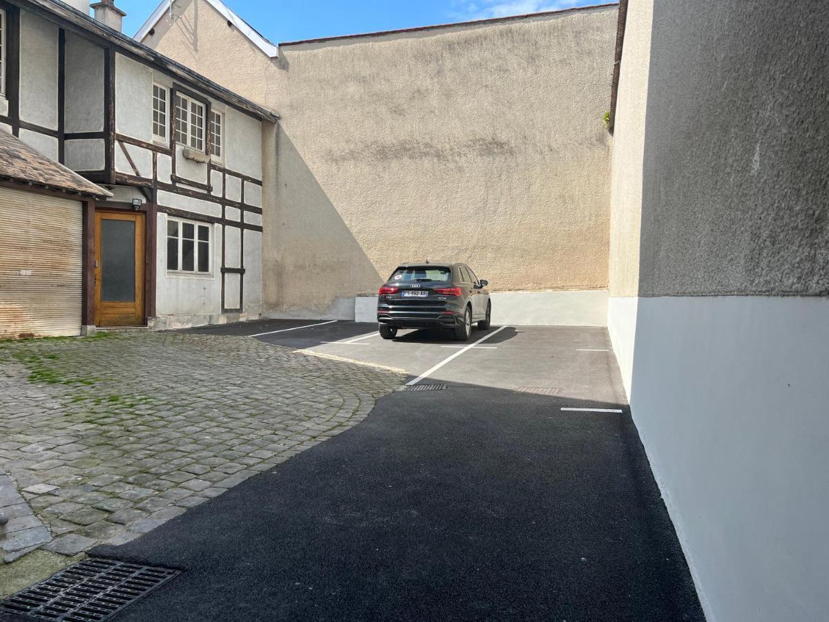 Chic Appartement Type 4 / Parking Prive Reims Exterior photo