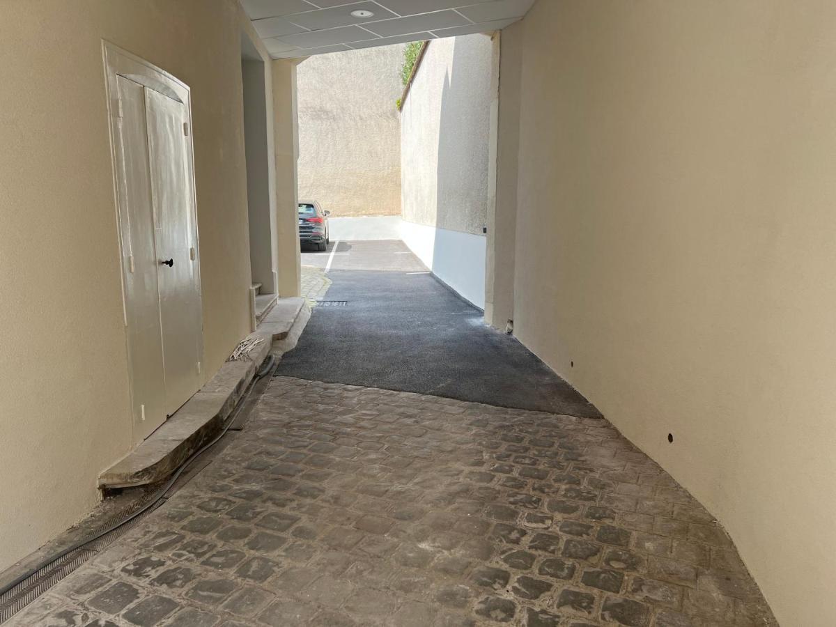 Chic Appartement Type 4 / Parking Prive Reims Exterior photo